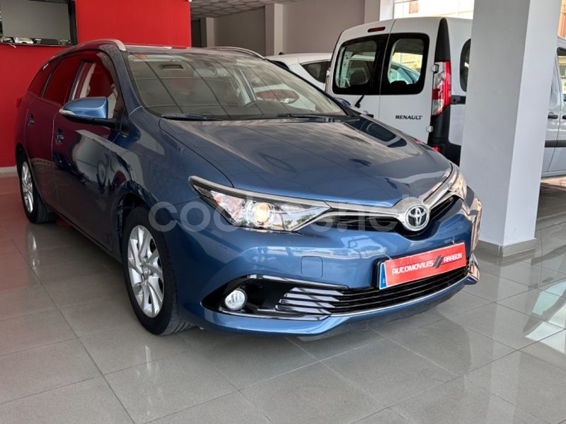 TOYOTA Auris 1.2 120T Active Touring Sports