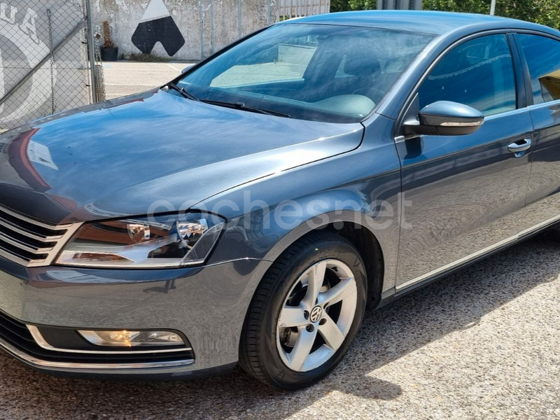 VOLKSWAGEN Passat 1.6 TDI Bluemotion