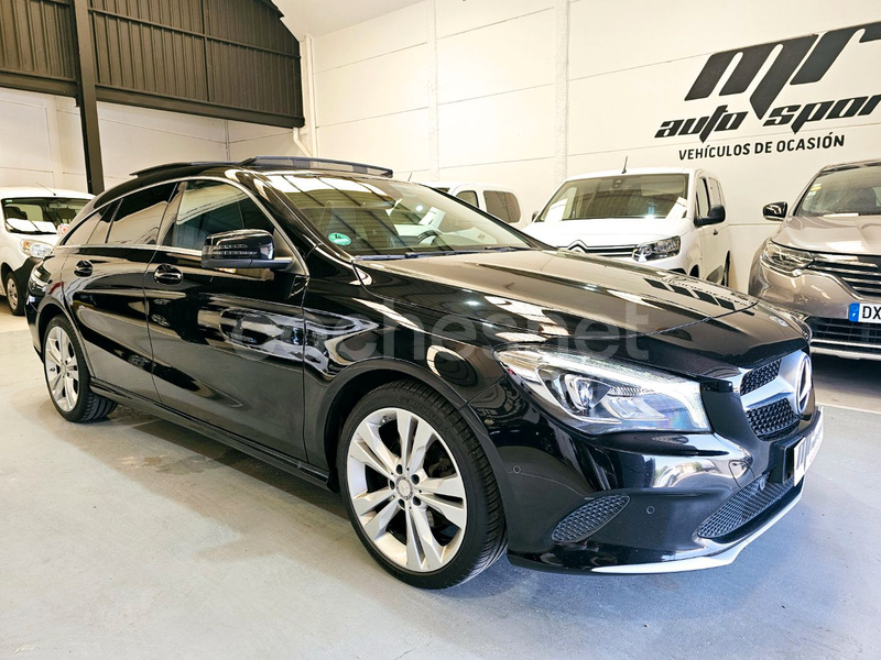 MERCEDES-BENZ Clase CLA CLA 220 d Shooting Brake 5p.