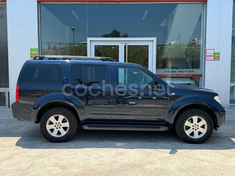 NISSAN Pathfinder 2.5 dCi LE Auto 7 plazas