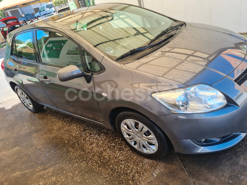 TOYOTA Auris 1.4 D4D Auris