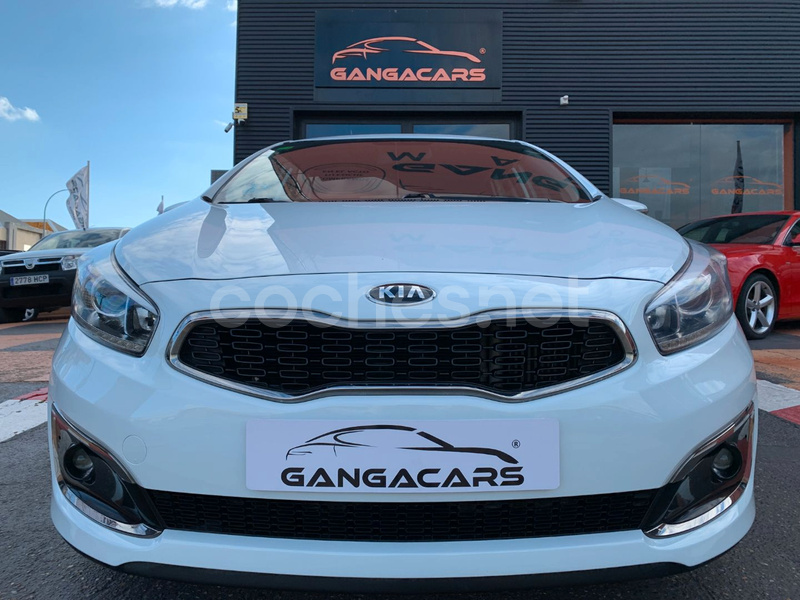 KIA cee'd 1.6 CRDi VGT 136CV Tech 5p.