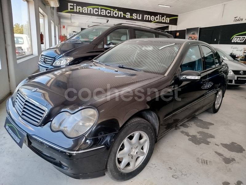 MERCEDES-BENZ Clase C C 220 CDI CLASSIC 4p.