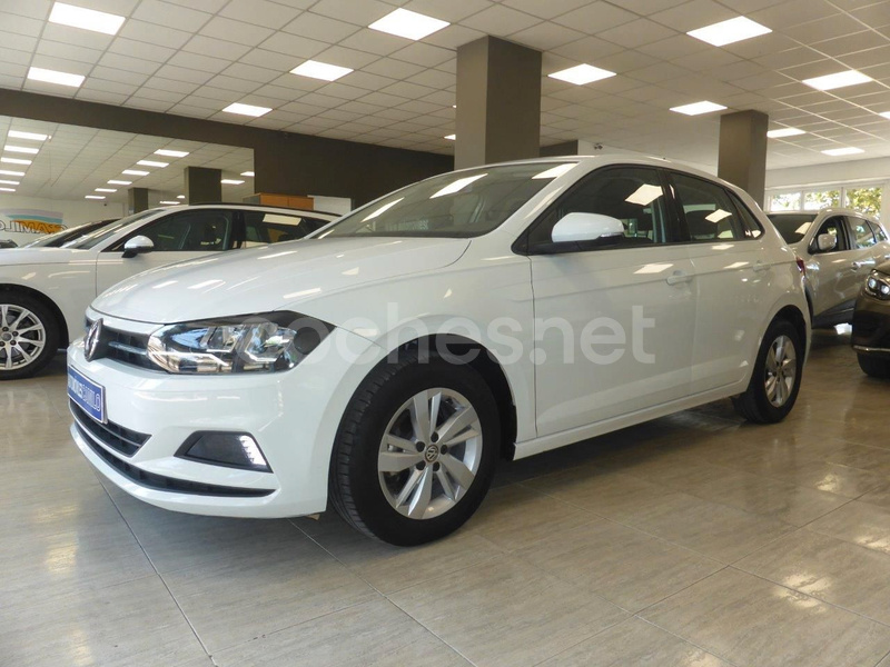 VOLKSWAGEN Polo Advance 1.0