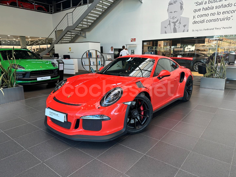 PORSCHE 911 GT3 RS