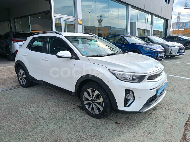 KIA Stonic 1.0 TGDi 88kW 120CV MHEV Drive DCT 5p.