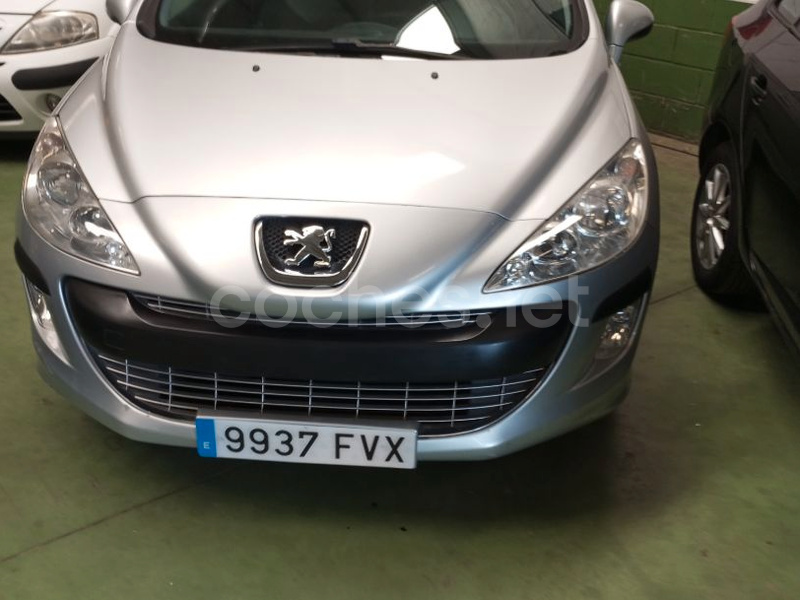 PEUGEOT 308 Confort 1.6 VTi 120