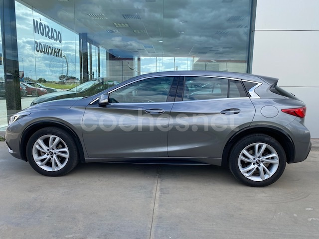 INFINITI Q30 1.5D PREMIUM 5p.