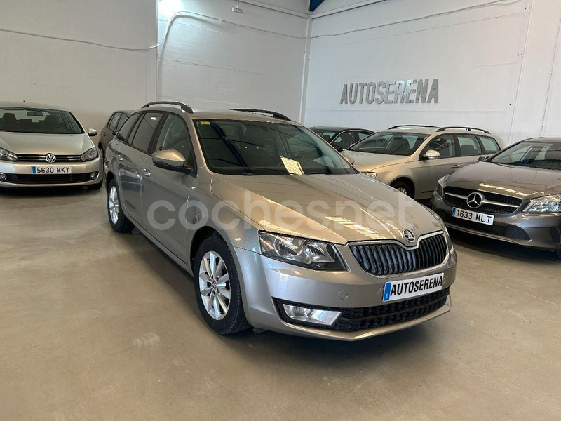 SKODA Octavia Combi 1.6 TDI DSG CR 105cv Ambition 5p.