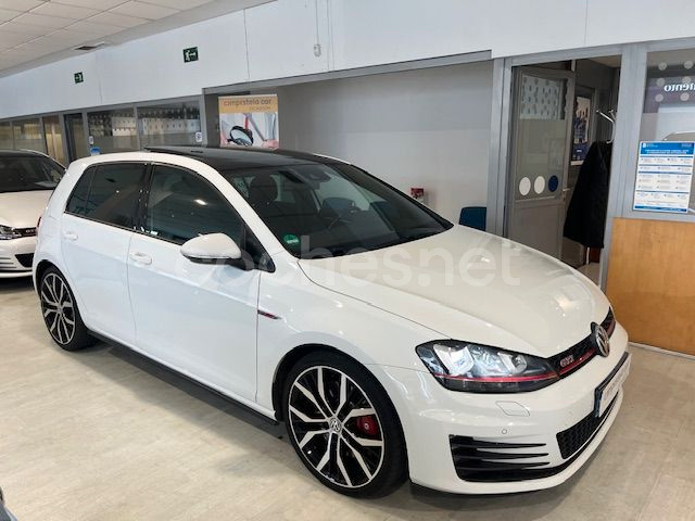 VOLKSWAGEN Golf GTI Performance 2.0 TSI DSG BMT