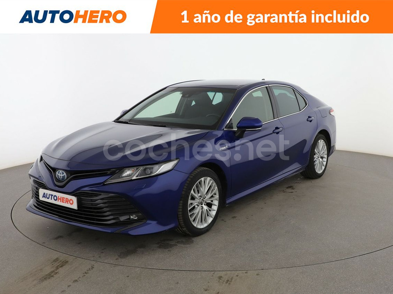 TOYOTA Camry 2.5 220H Business 4p.