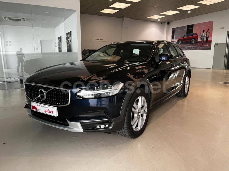 VOLVO V90 Cross Country 2.0 D4 AWD Pro Auto