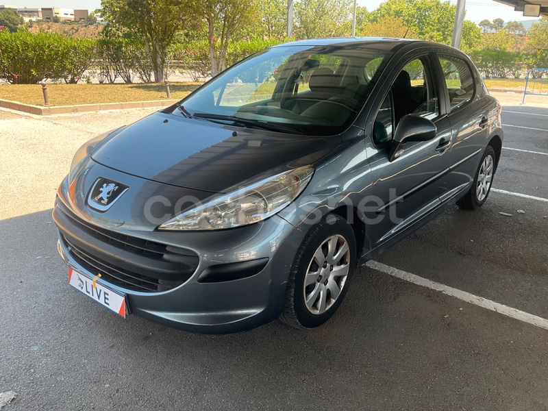 PEUGEOT 207 Confort 1.4 75 5p.