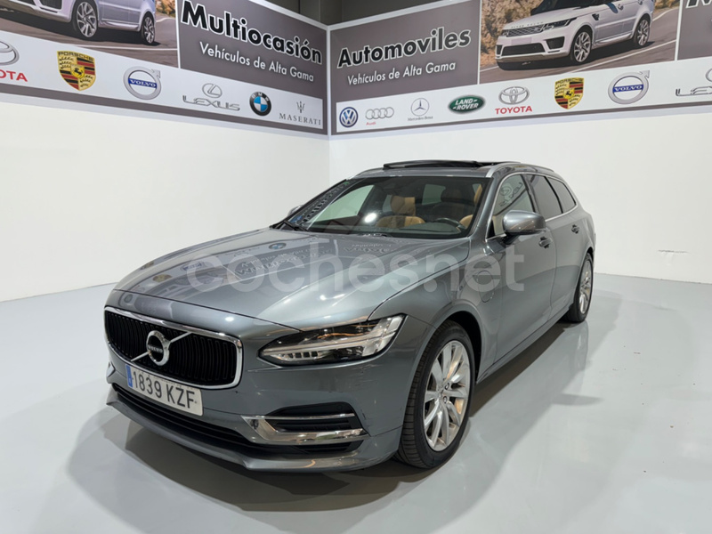 VOLVO V90 2.0 T8 AWD Momentum Auto 5p.