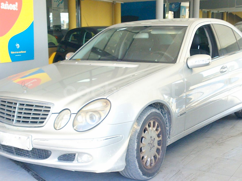 MERCEDES-BENZ Clase E E 270 CDI ELEGANCE 4p.