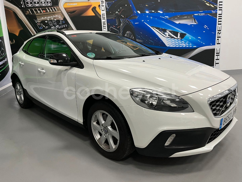 VOLVO V40 Cross Country 2.0 D2 Kinetic 5p.