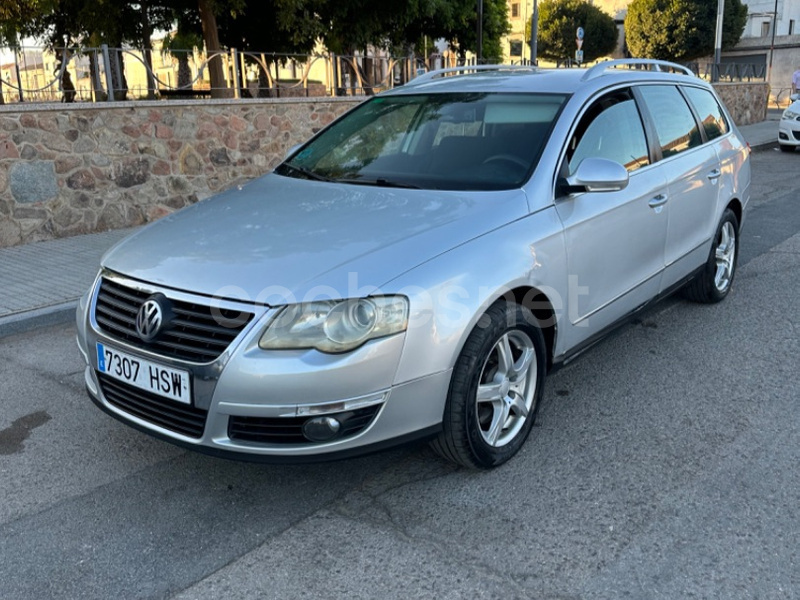 VOLKSWAGEN Passat Variant 2.0 FSI Highline