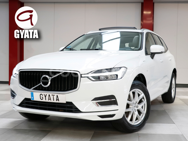 VOLVO XC60 2.0 T8 AWD Business Plus Auto 5p.