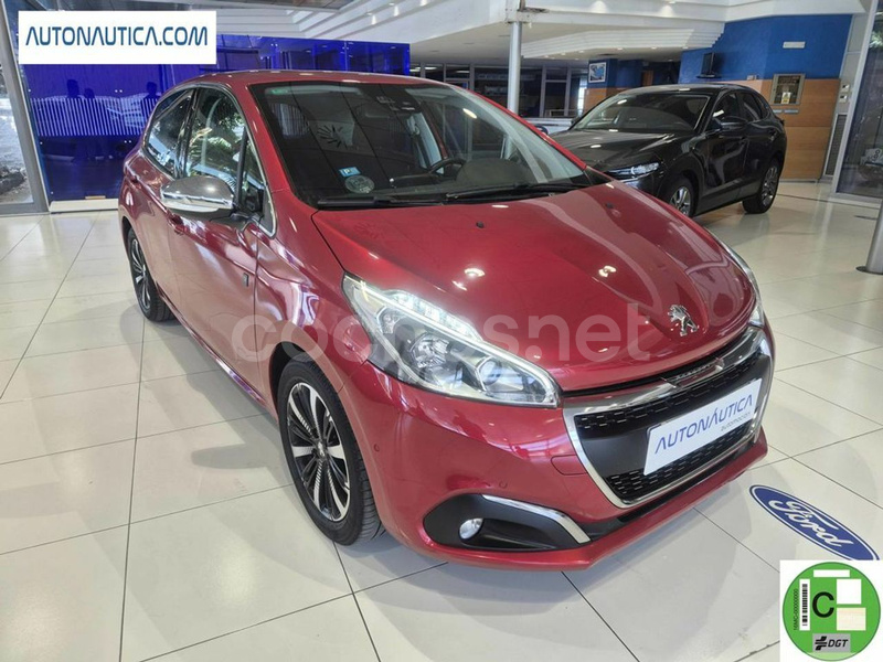 PEUGEOT 208 Signature 1.2L PureTech