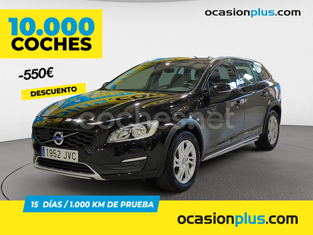 VOLVO V60 Cross Country 2.0 D3 Momentum Auto