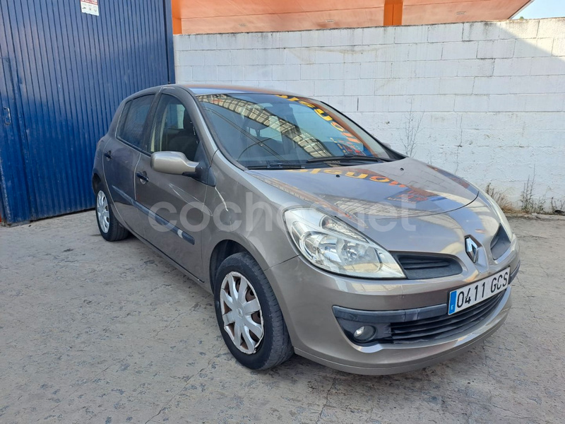 RENAULT Clio Authentique 1.2 16v eco2 5p.