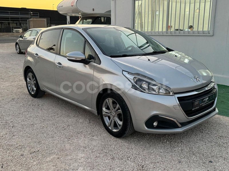 PEUGEOT 208 ACTIVE 1.2L PureTech 82