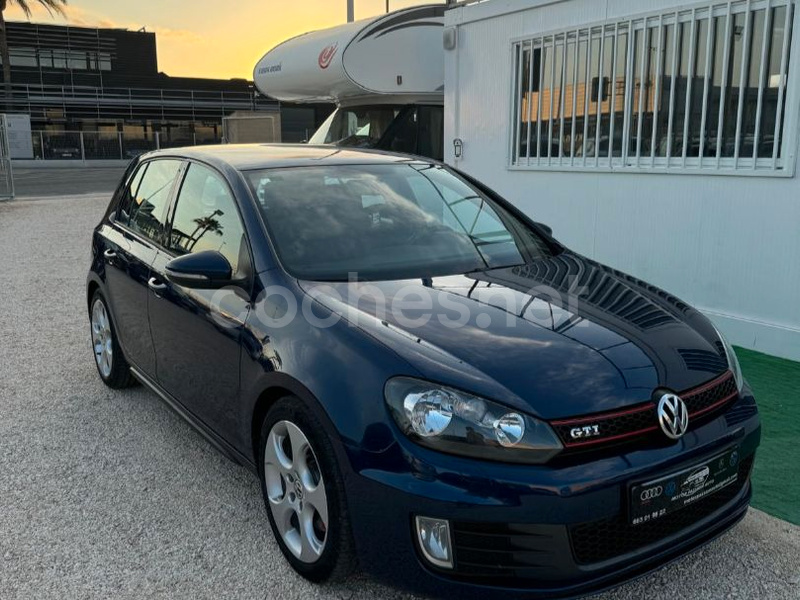 VOLKSWAGEN Golf 2.0 TSI DSG 6 vel GTI