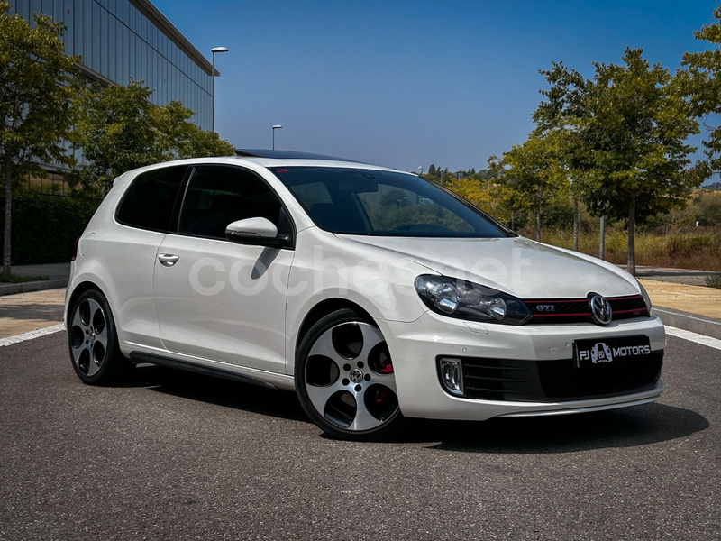 VOLKSWAGEN Golf 2.0 TSI 210cv GTI 3p.