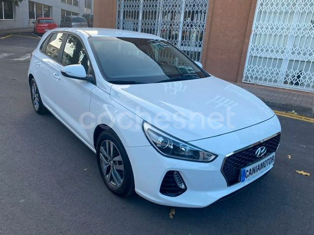 HYUNDAI i30 1.0 TGDI Essence