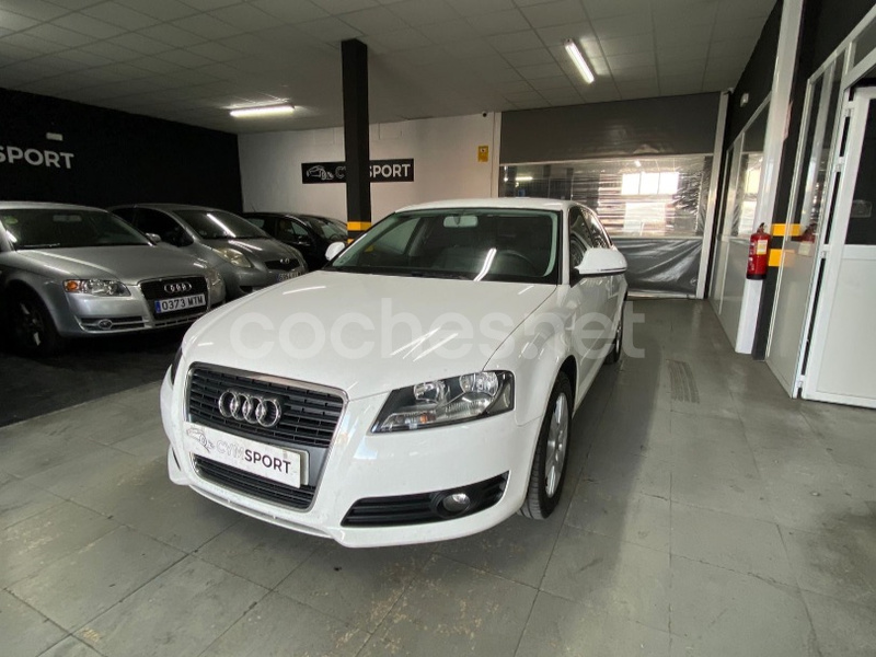 AUDI A3 Sportback 1.6 TDI 105cv Ambiente 5p.