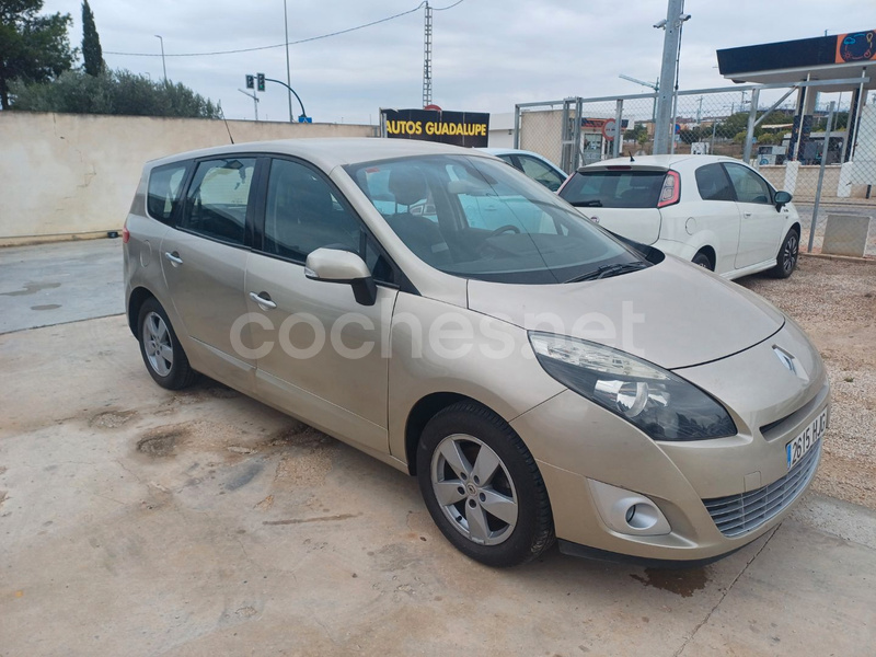 RENAULT Grand Scénic Dynamique Energy dCi 130 eco2