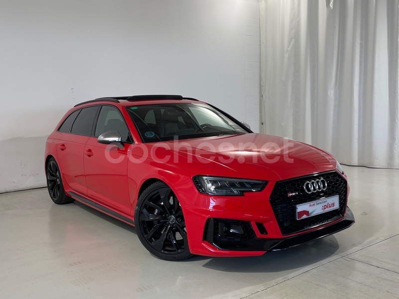 AUDI A4 RS4 Avant TFSI 331kW quattro tiptronic 5p.