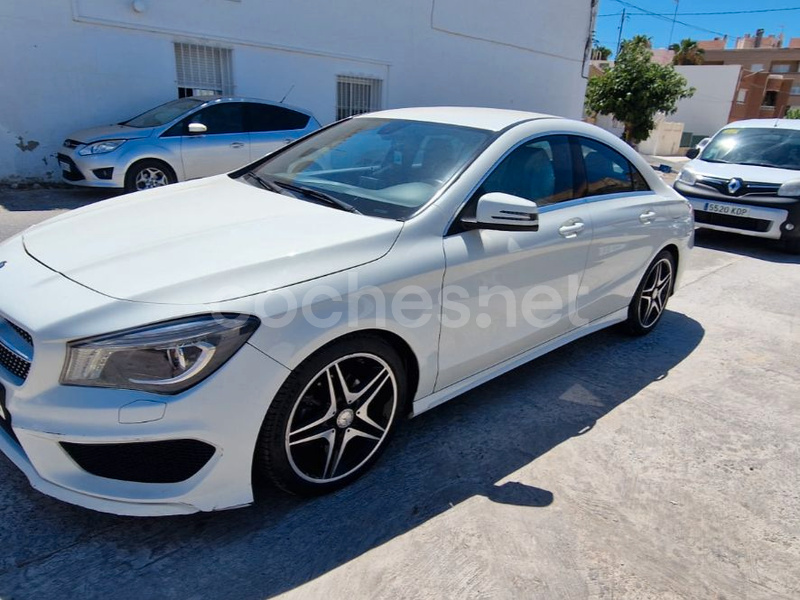 MERCEDES-BENZ Clase CLA CLA 200 AMG Line 4p.