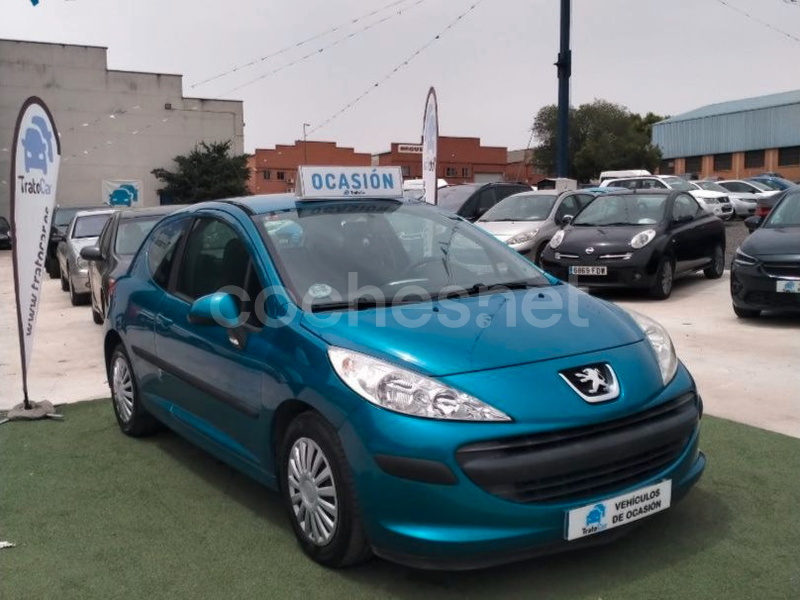 PEUGEOT 207 Confort 1.4 HDI 70