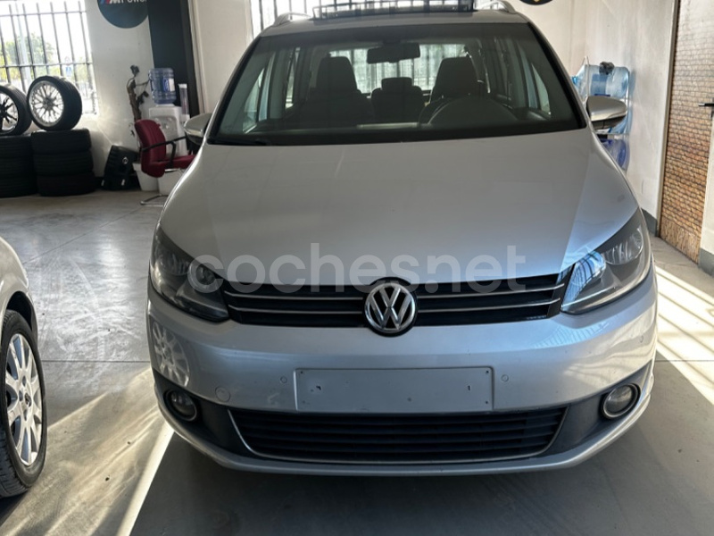 VOLKSWAGEN Touran Advance 2.0 TDI 140CV DSG 5p.