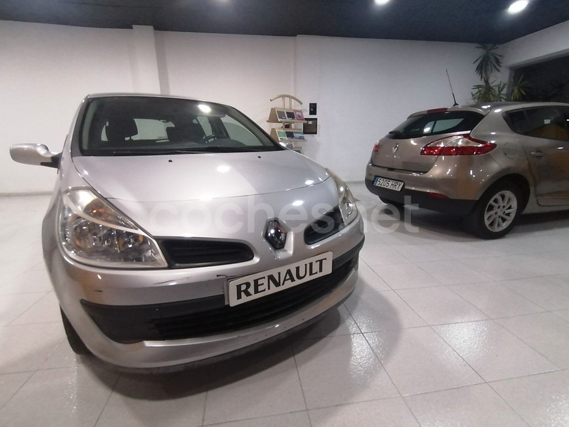 RENAULT Clio Expression 1.4 16v 5p.