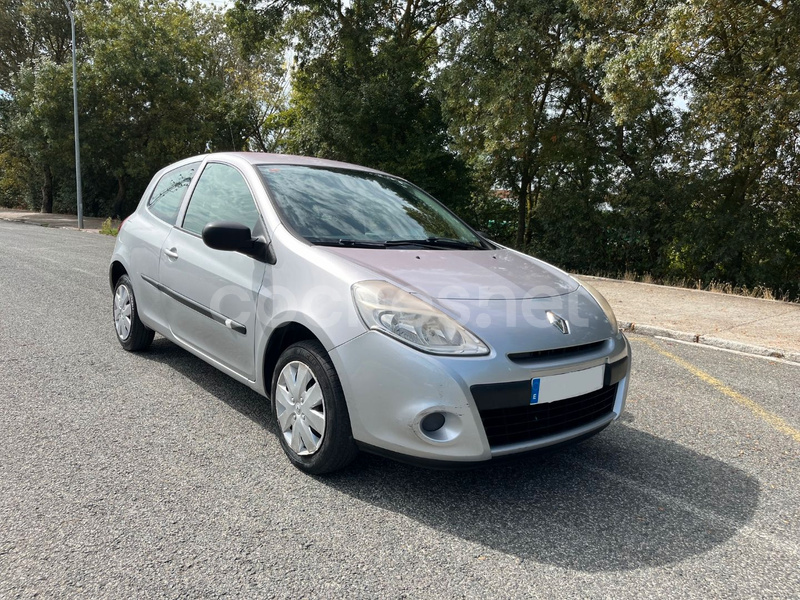 RENAULT Clio Authentique 1.2 16v eco2