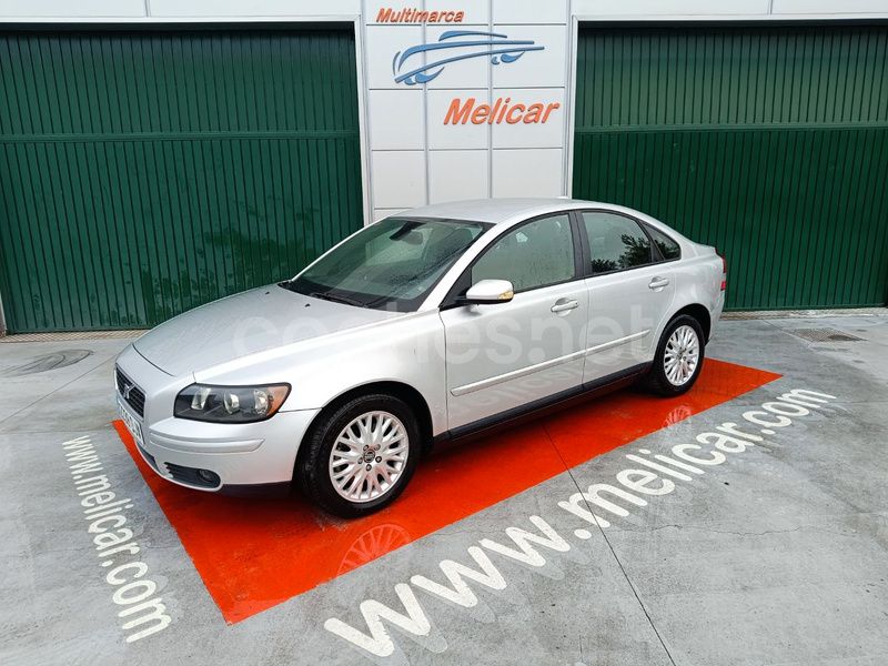 VOLVO S40 2.0D Momentum 4p.