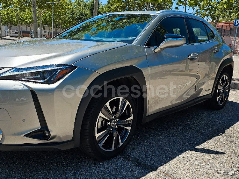 LEXUS UX 2.0 250h Premium 5p.