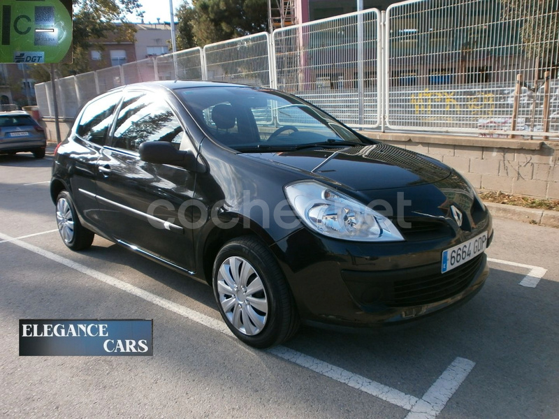 RENAULT Clio Authentique 1.2 16v eco2 3p.