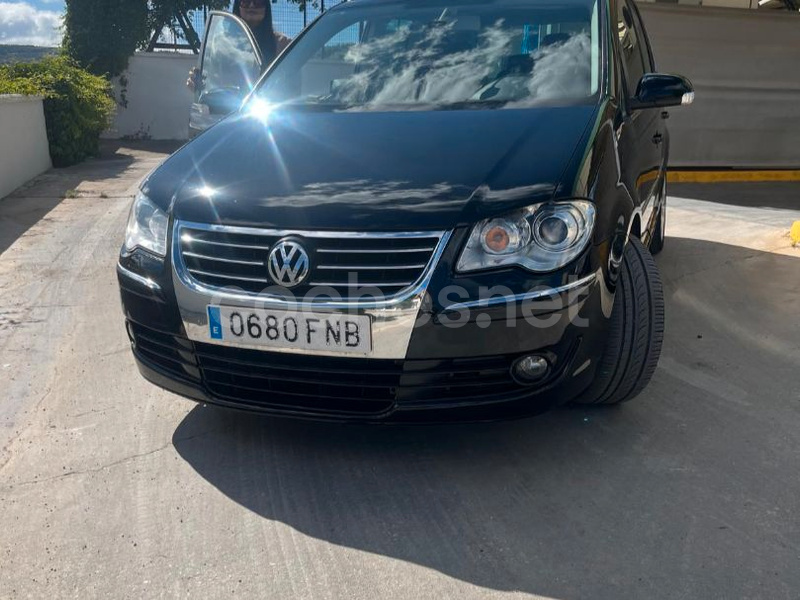 VOLKSWAGEN Touran 2.0 TDI 140 DSG Traveller