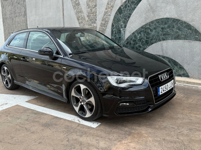 AUDI A3 2.0 TDI clean d S line edition