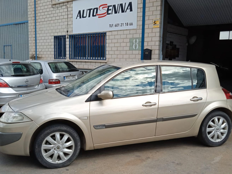 RENAULT Mégane Confort Authentique 1.5dCi105 5p.