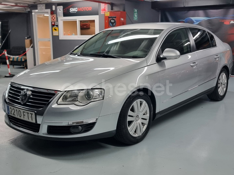 VOLKSWAGEN Passat 2.0 TDI 140cv Highline 4p.