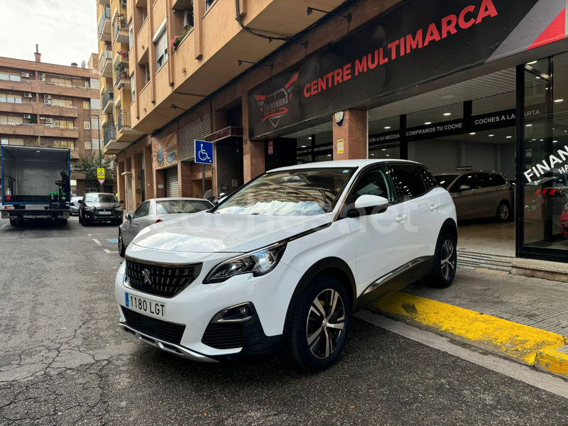 PEUGEOT 3008 1.2 PureTech SS Allure