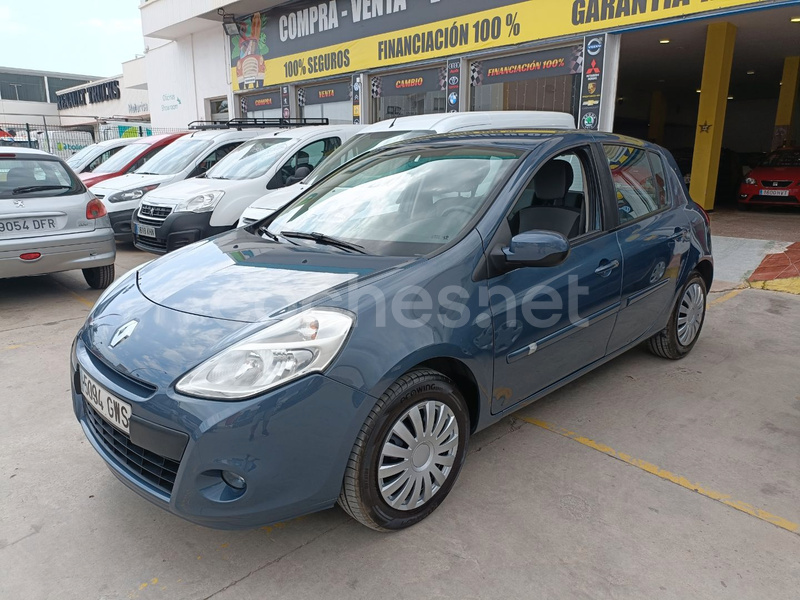 RENAULT Clio Authentique 1.2 16v eco2