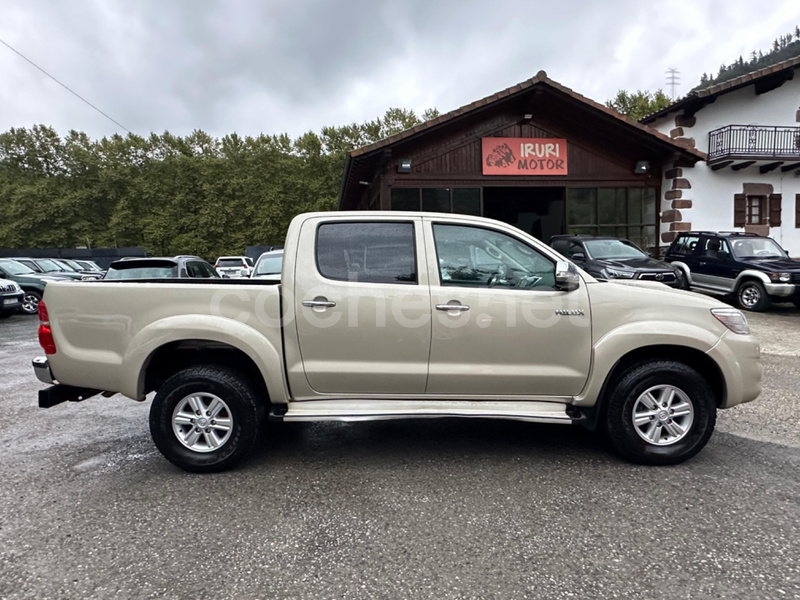 TOYOTA Hilux 2.5 D4D Cabina Doble VX 4p.