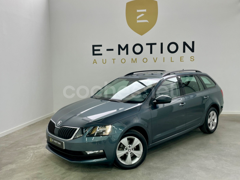 SKODA Octavia Combi 1.6 TDI CR 85KW 115CV Ambition 5p.