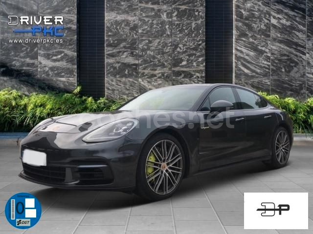 PORSCHE Panamera 4 EHybrid