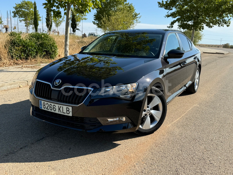 SKODA Superb 2.0 TDI DSG Ambition